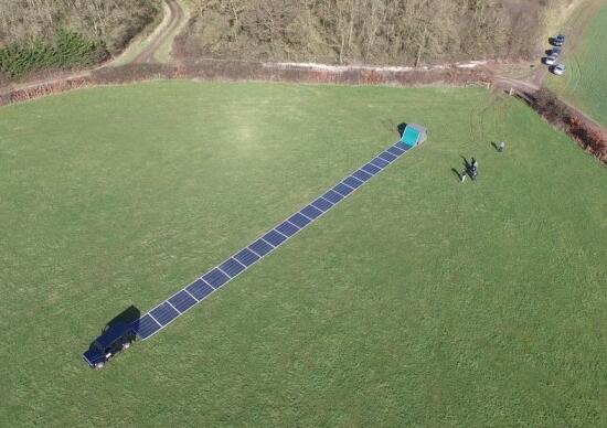 英國(guó)測(cè)試地毯式太陽能電池板