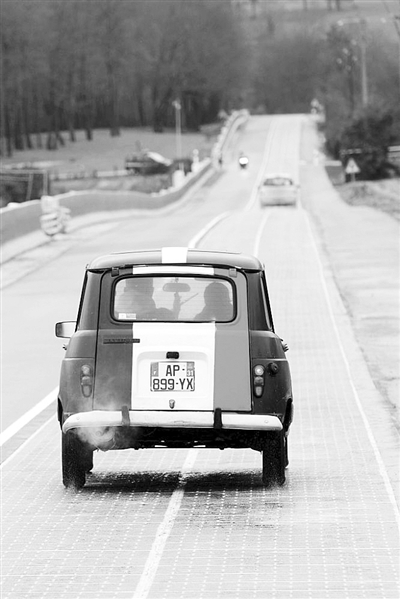 太陽能道路 讓電動汽車邊跑邊充電