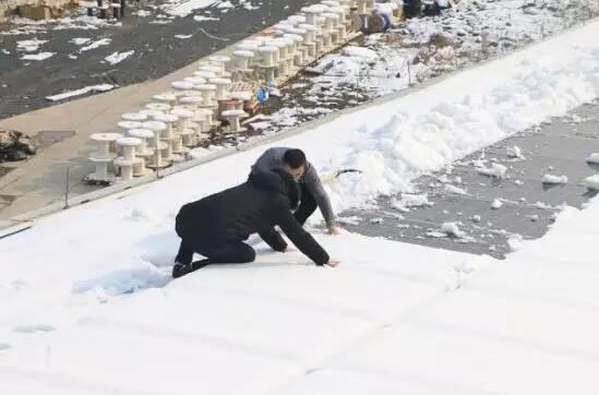 1MW屋頂光伏電站如何除雪？這個業(yè)主的建議真好！