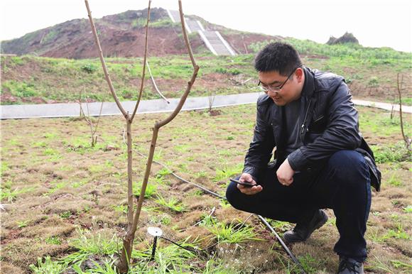 重慶首個(gè)光伏泵站在榮昌建成投用助農(nóng)民澆地省錢高效